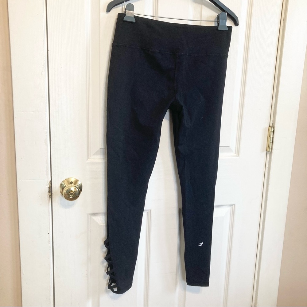Glyder High Rise Black Criss Cross Lattice Hem Leggings Size Medium - Picture 8 of 9